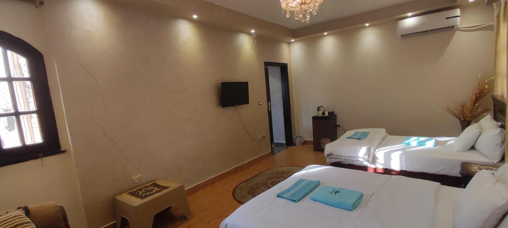 Hotel Pyramids Kingdom à Kafret el-Gabal Extérieur photo
