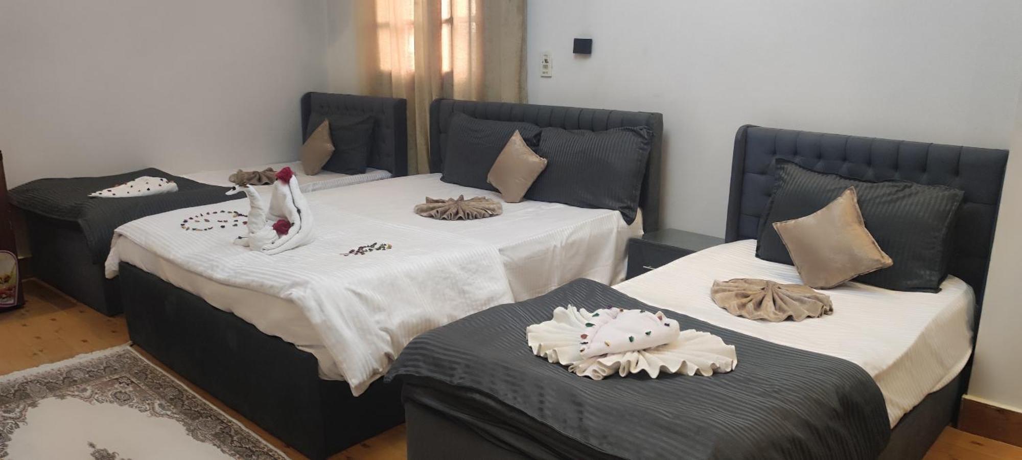 Hotel Pyramids Kingdom à Kafret el-Gabal Extérieur photo